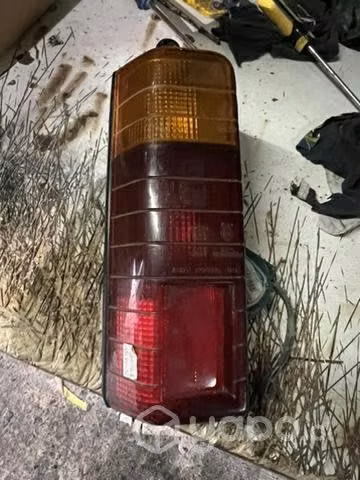Foco trasero daihatsu hijet 84-95
