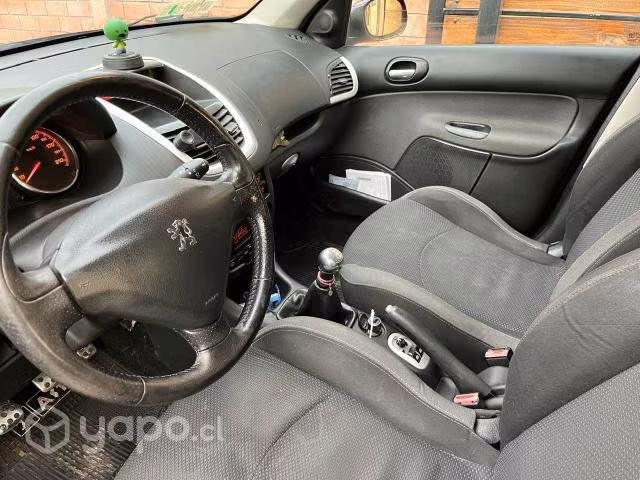 Peugeot 207 2011
