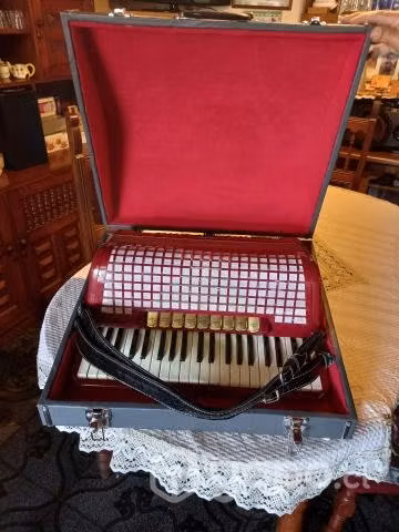 Acordeon HOHNER 120 Bajos. - Imagen 5