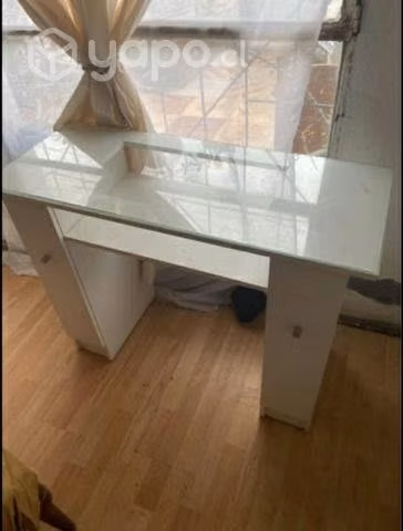 Mueble de manicure