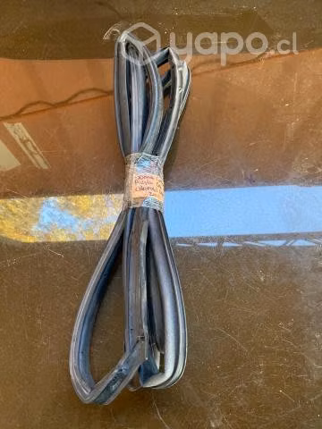 Goma contorno puerta delant izq Chevrolet Captiva