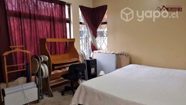 Amplia casa con 3 lofts independientes - Imagen 13