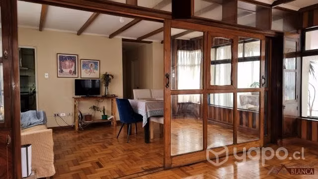 Amplia casa con 3 lofts independientes - Imagen 4