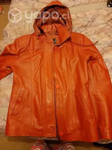 Chaqueta de cuero roja