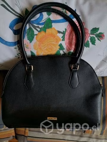 Cartera aldo color negro.