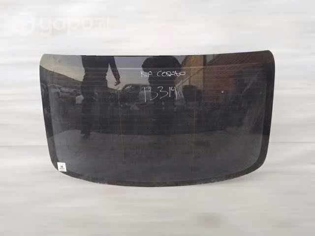 Parabrisa trasero Kia Cerato 2013 2016
