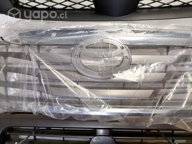 Mascara cromada Toyota hilux 2012-2015