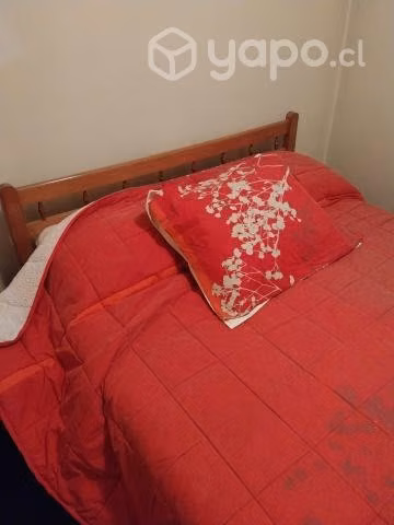 Cama y velador