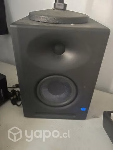 Monitores de estudios, guitarras y más