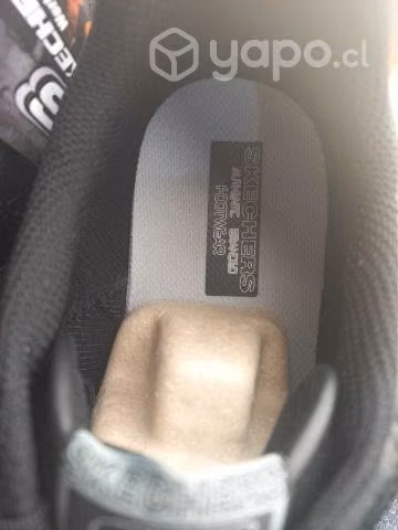 Zapatos de hombre marca Sckechers nuevos