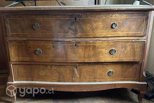 Comoda antigua de madera - Imagen 2