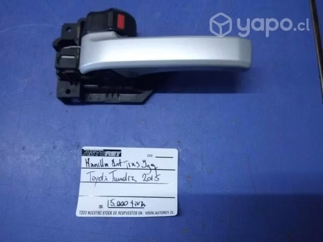Manilla interior pta tras izq Toyota Tundra 2015