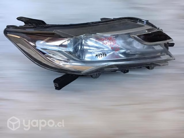 Optico rh Mitsubishi montero sport 2018-2020