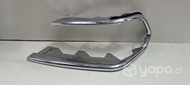 Bisel izquierdo mitsubishi montero sport 05-10 BA1