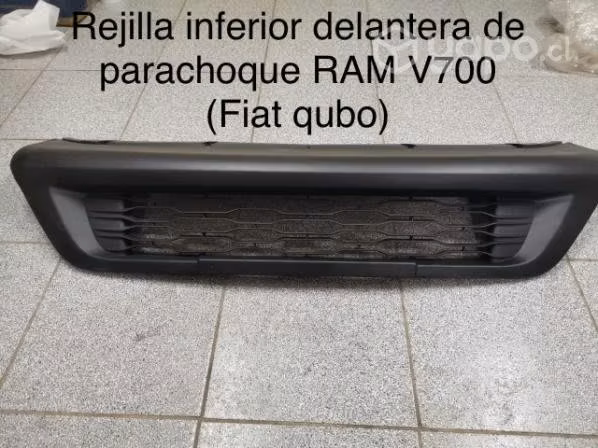Rejilla parachoque RAM V700