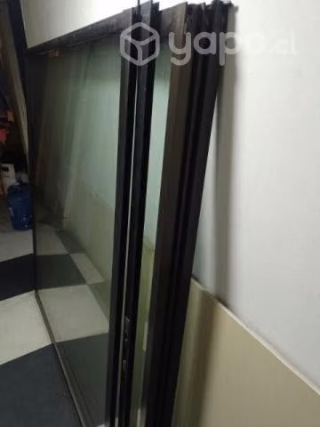Ventanal de tres hojas