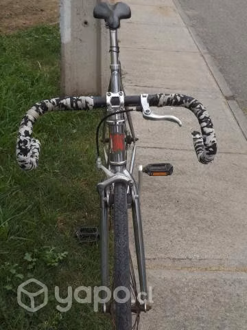 Bicicleta pistera cromada