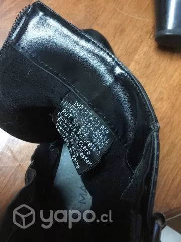 Botas negras. Talla 37