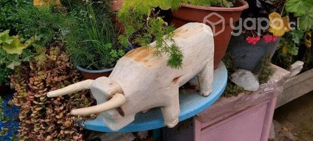 Toro tallado en madera por mi papá - Imagen 4