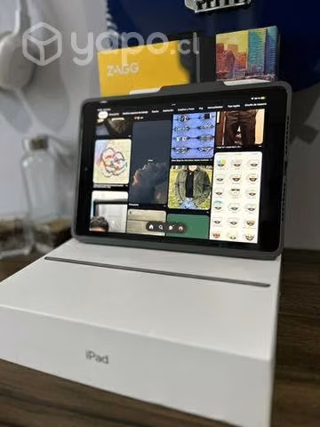 IPad 7ma generación WiFi 32GB + Teclado