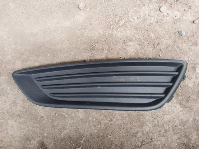 Bisel parachoque ford focus del 15 al 18