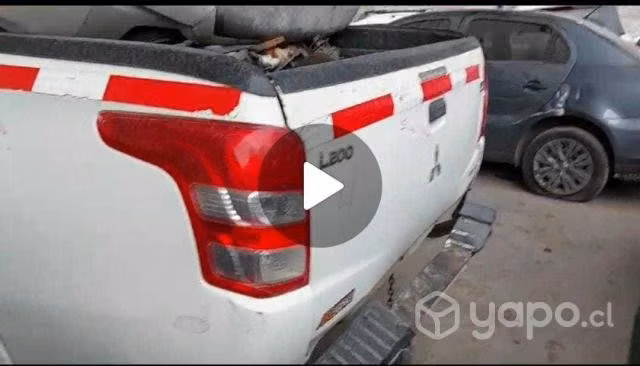 Foco trasero mitsubishi l200 2018 - Imagen 2