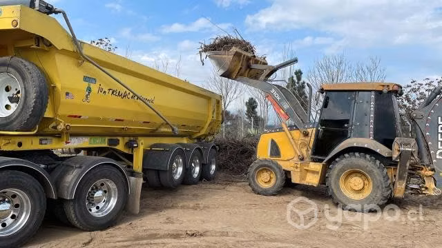 Retiro de Escombros batea 24 m3