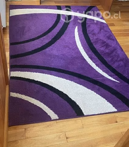 Alfombra morada escritorio o dormitorio