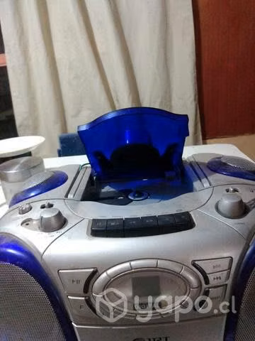 Radio AM FM para escuchar música marca IRT nueva