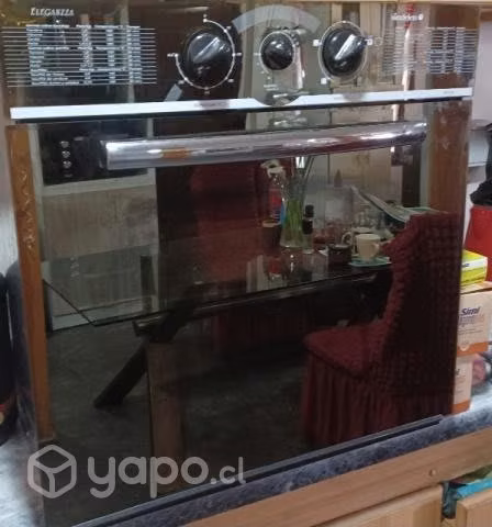 3 conservadoras y 1 horno empotrado