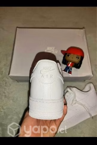 Nike Air Force 1 Low "Triple White"