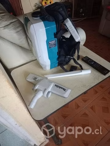 Aspiradora mochila inalámbricaMakita VC008GZ