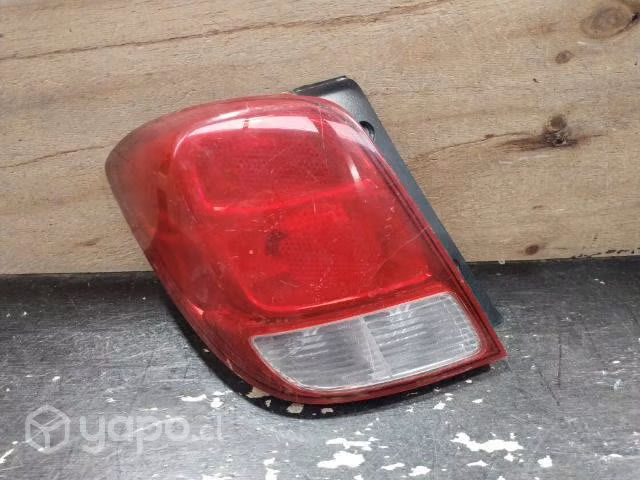 Foco Chevrolet spark sedan /m01nj2