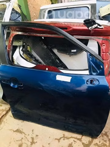 Puerta Suzuki baleno 2022