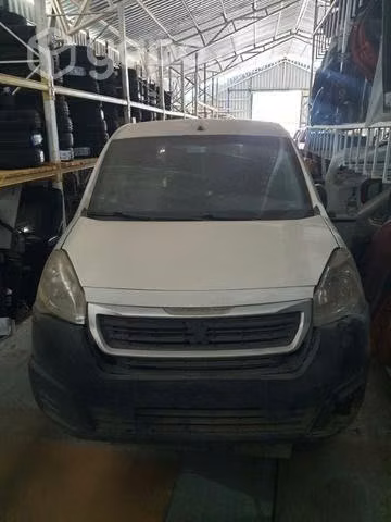 Puerta peugeot partner 2012-2018 original usado