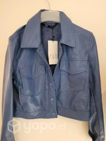 Hermosa chaqueta cropped Zara talla S