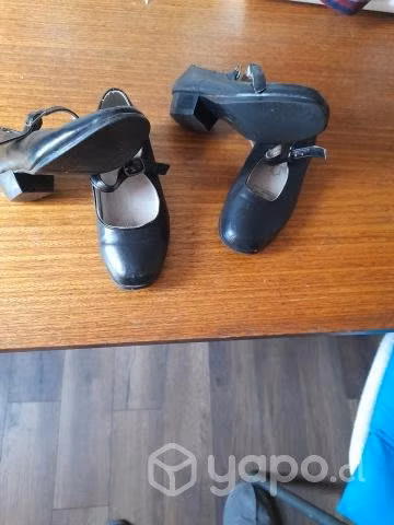 Vedo 2 pares zapatitos niña