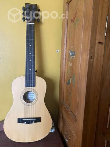 Guitarra Niño marca Sanchez