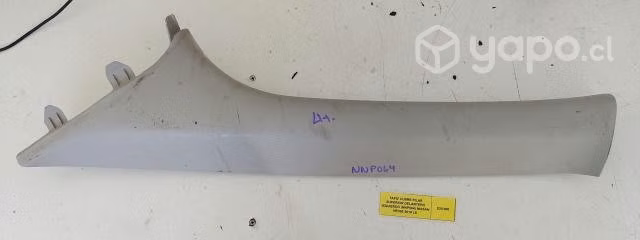 Tapiz Pilar Sup del izq (064) Nissan NP300 2019 LE