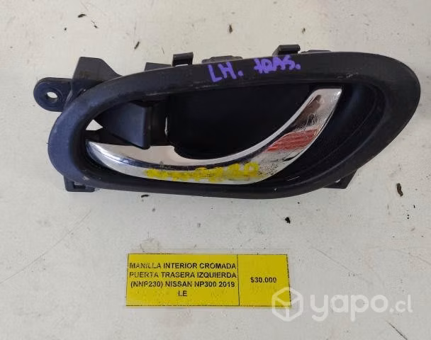 Manilla Int Cr pta tra izq (230) Nissan NP300 2019
