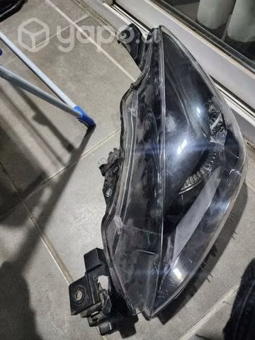 Optico izquierdo mazda 2 con led