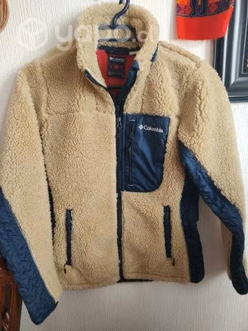 Chaquetas Columbia talla S y M y camisas
