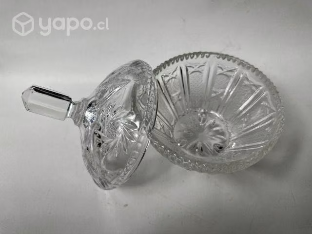 Delicada bombonera de Cristal Bohemia (República C