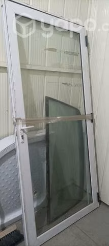 Puerta aluminio
