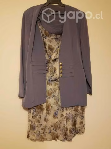 Traje flores lavanda