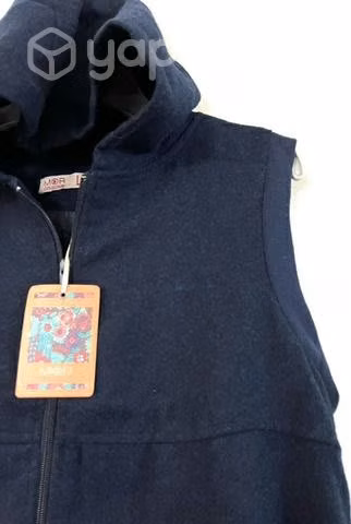 Chaqueta Sin Manga Con Gorro Marca Mor - Imagen 4