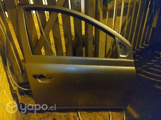 Puerta Yaris