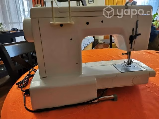 Máquina de coser me 2020 Merritt