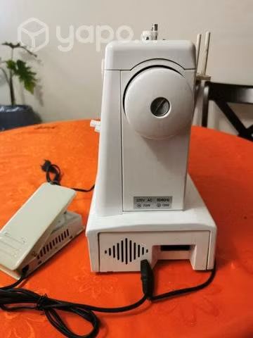 Máquina de coser me 2020 Merritt