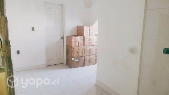 Casa Comercial, a pasos del Metro Rondizzoni